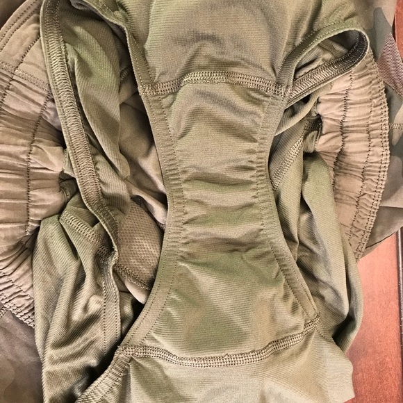 Lululemon Hotty Hot Shorts- Savasana Camo, 10 - Picture 6 of 6